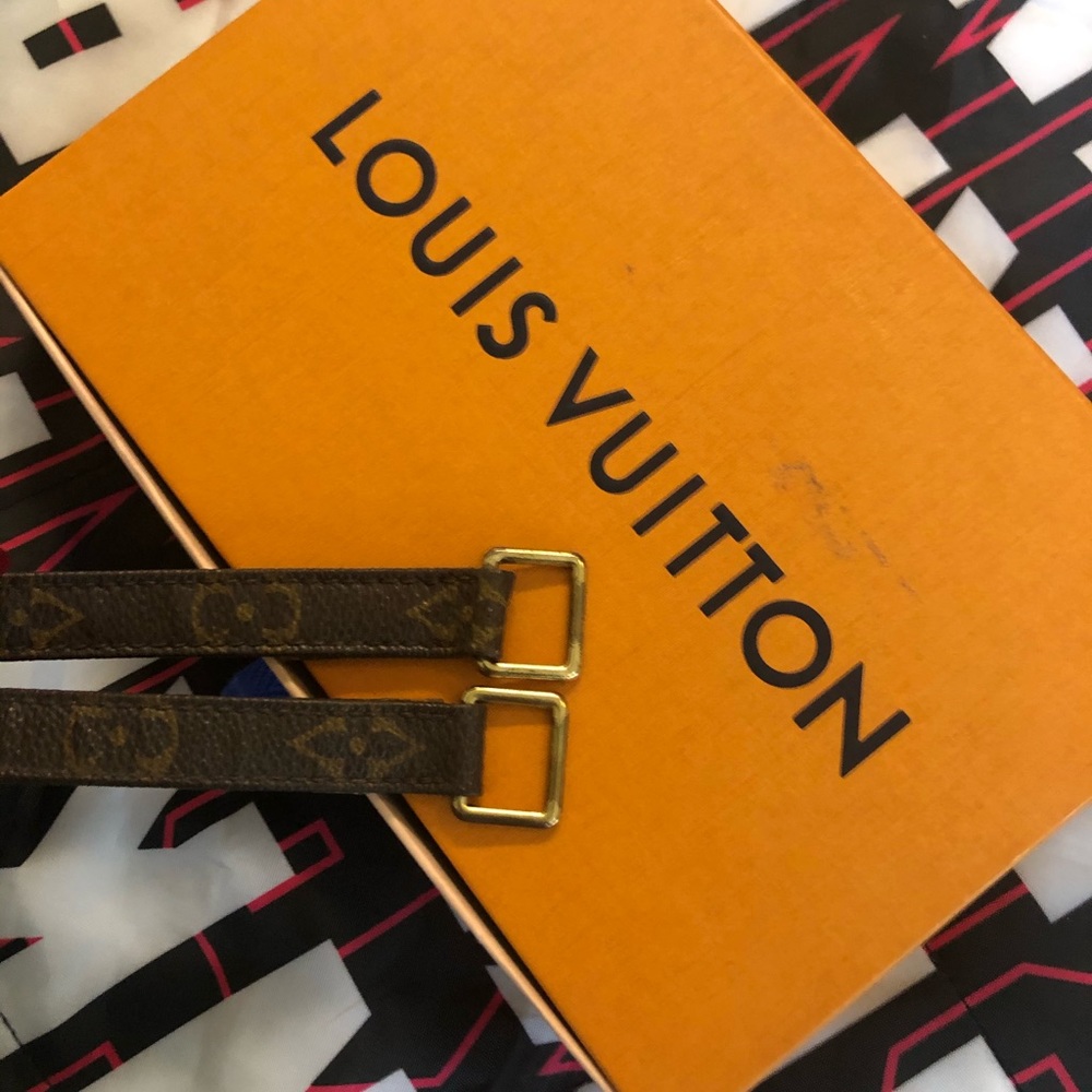 Louis Vuitton - Picture 3 of 8